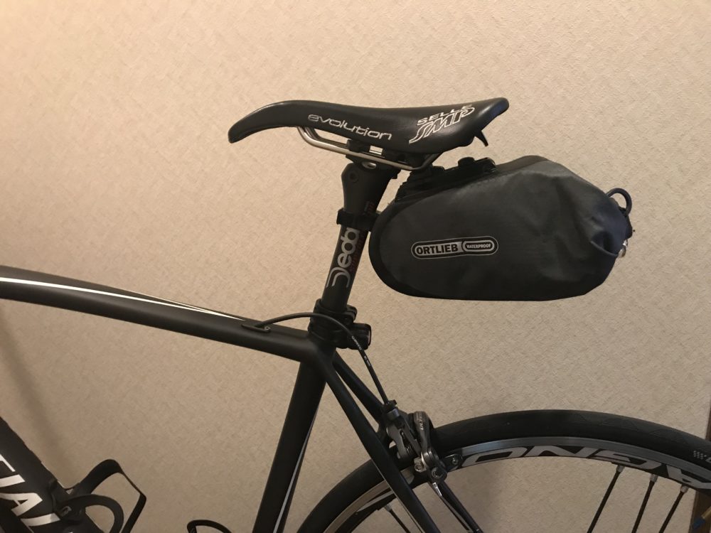 ロードバイクのサドルバッグは「オルトリーブ」がおススメです。