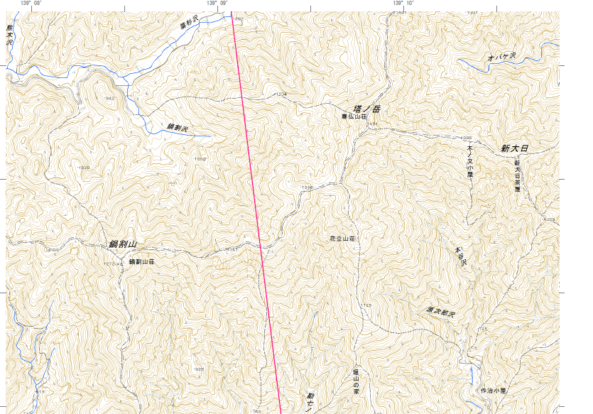 日帰り登山の必需品 まずは軽登山靴と靴下 雨具 水筒 ヘッドライト 地図を揃えましょう